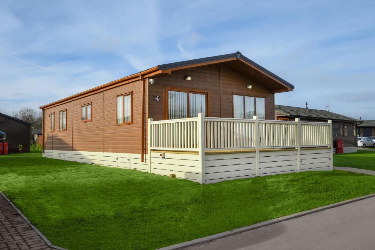 Rowan Lodge With Hot Tub Malton Eksteriør bilde